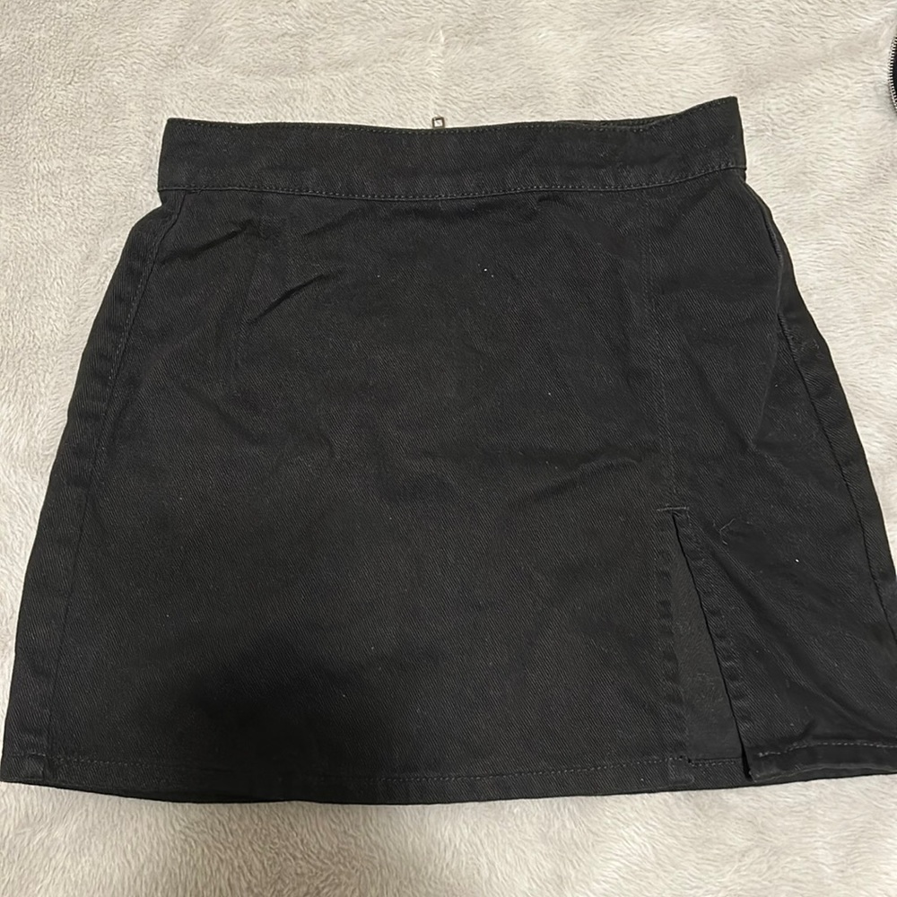 Lioness side slit mini skirt